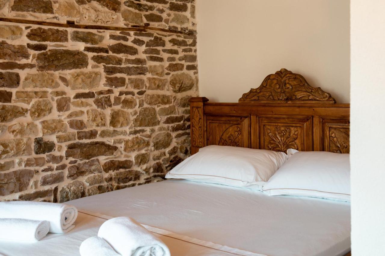 Hotel Sarajet 1821 Gjirokaster Ngoại thất bức ảnh