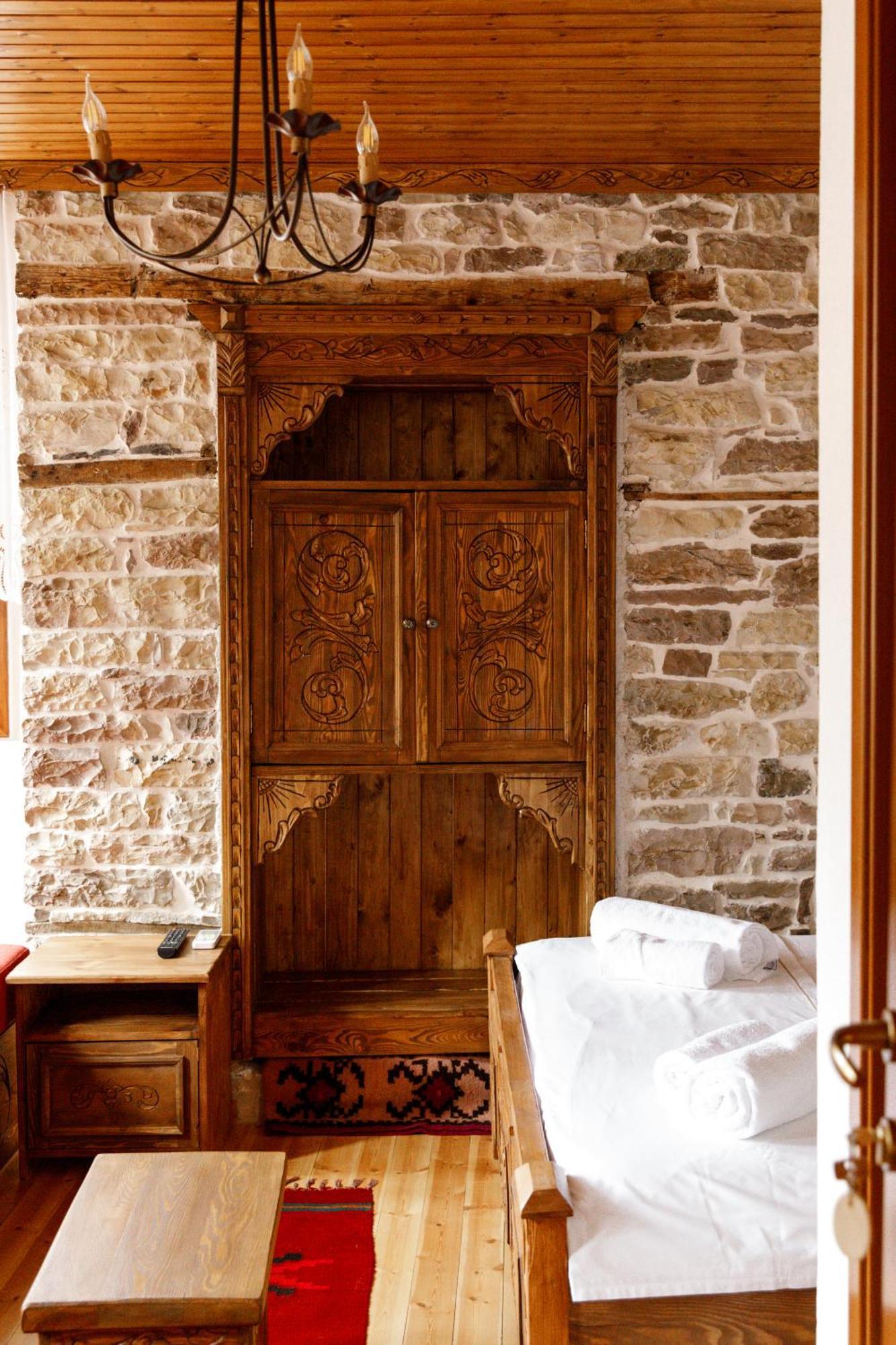 Hotel Sarajet 1821 Gjirokaster Ngoại thất bức ảnh